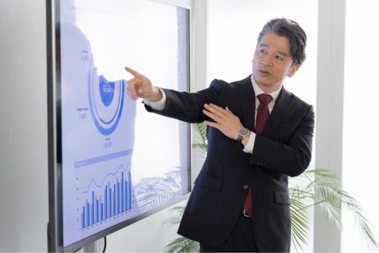 利上げはシニア優遇？世代間で違う影響