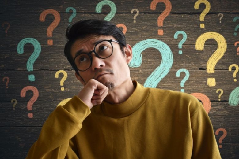 株価急落の画面を前に、人はなぜ不安になるのか