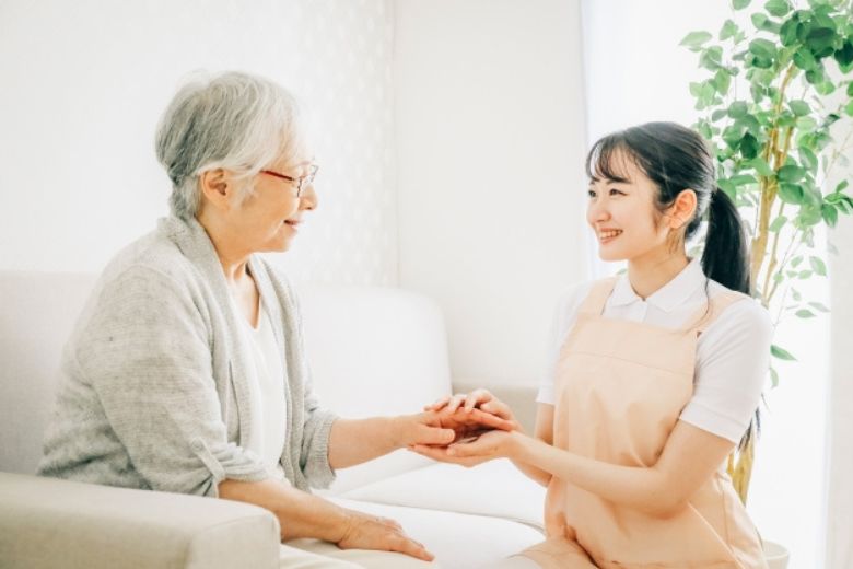 老齢年金だけで生活できるのか