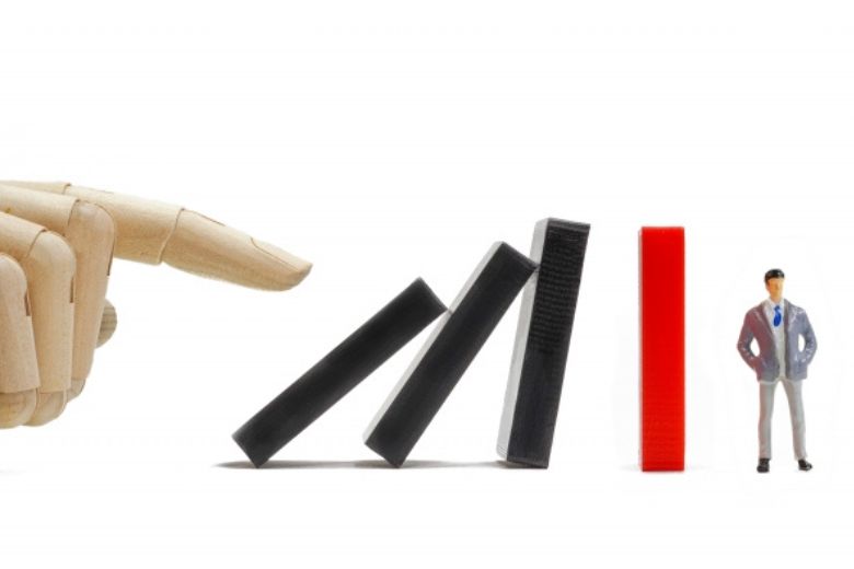 他人を当てにする投資の危うさ