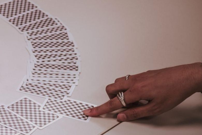 「信用できるかどうか」を他人に委ねない